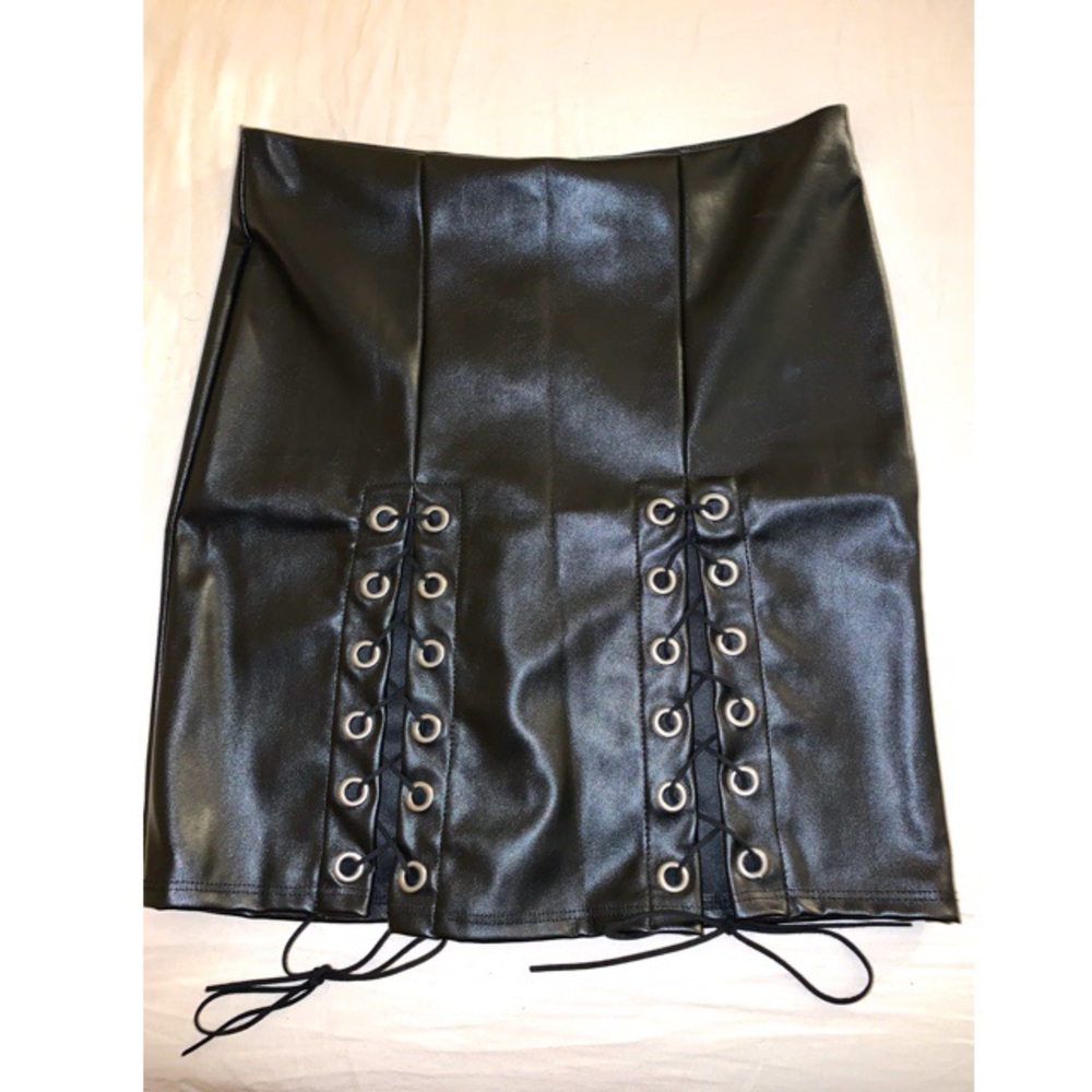 High waisted skirt